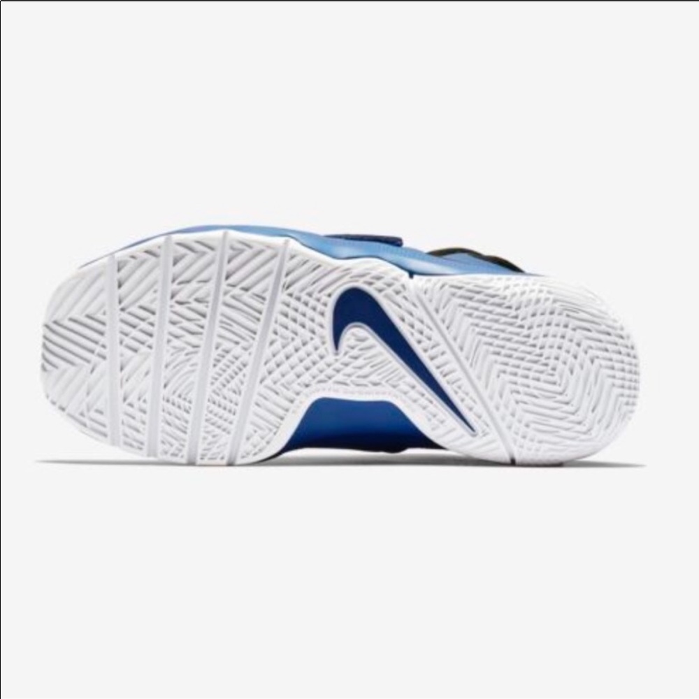 Nike Team Hustle D8 Little Boy - Picture 5 of 7